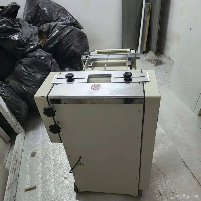 للبيع ماكينة خبز صامولي (تايواني) حالة ممتازة للبيع 0