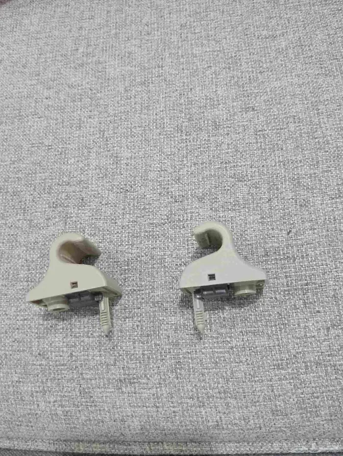 شماسات كيا ريو هونداي أكسنت نظيف مع كلبساتها ومساميره 6