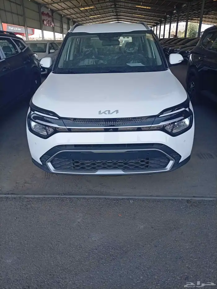كيا كارينز LX موديل 2025 0