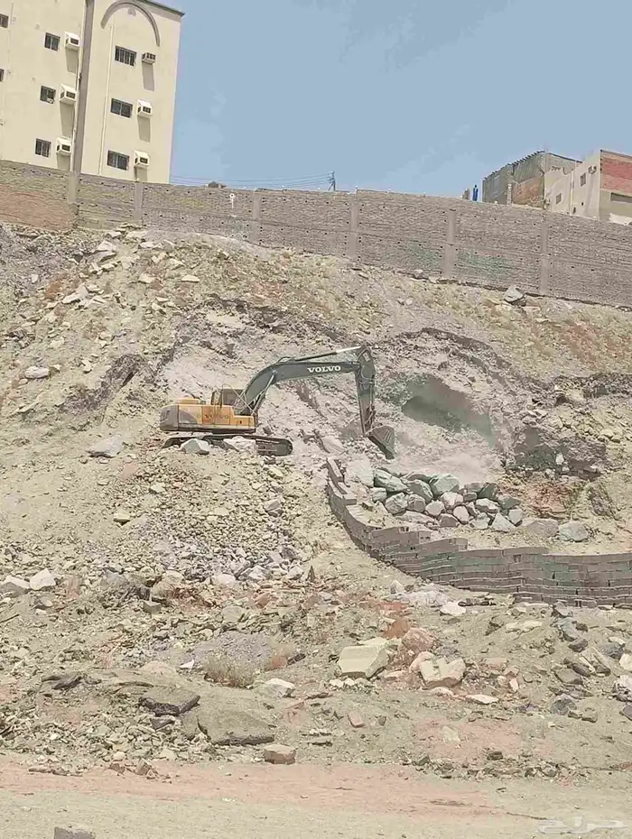 فك الصخور وبنيان حجر وقص اراضي بوكلين وترحيلها 1