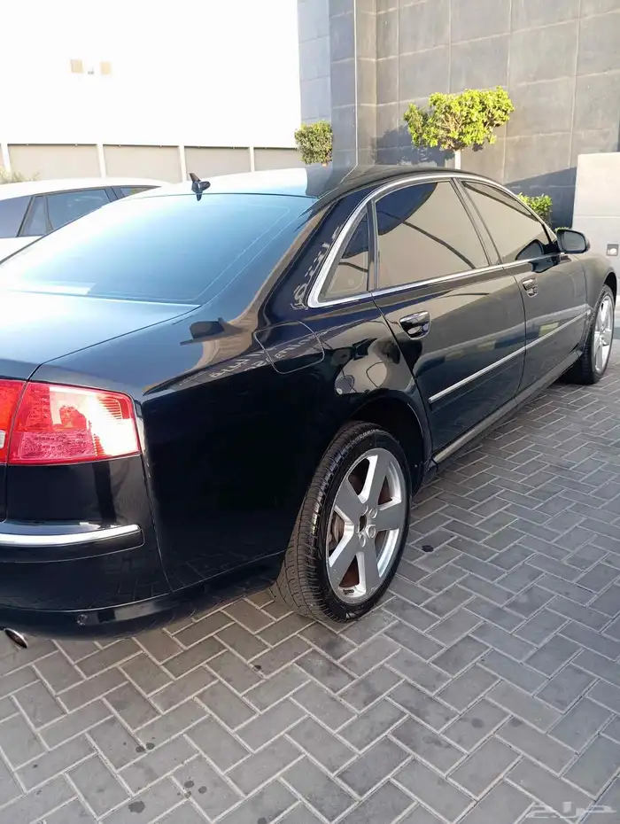 سيارة أودي AL8 8