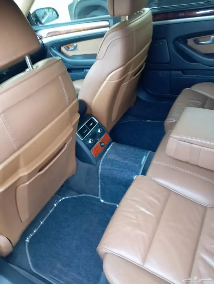 سيارة أودي AL8 0