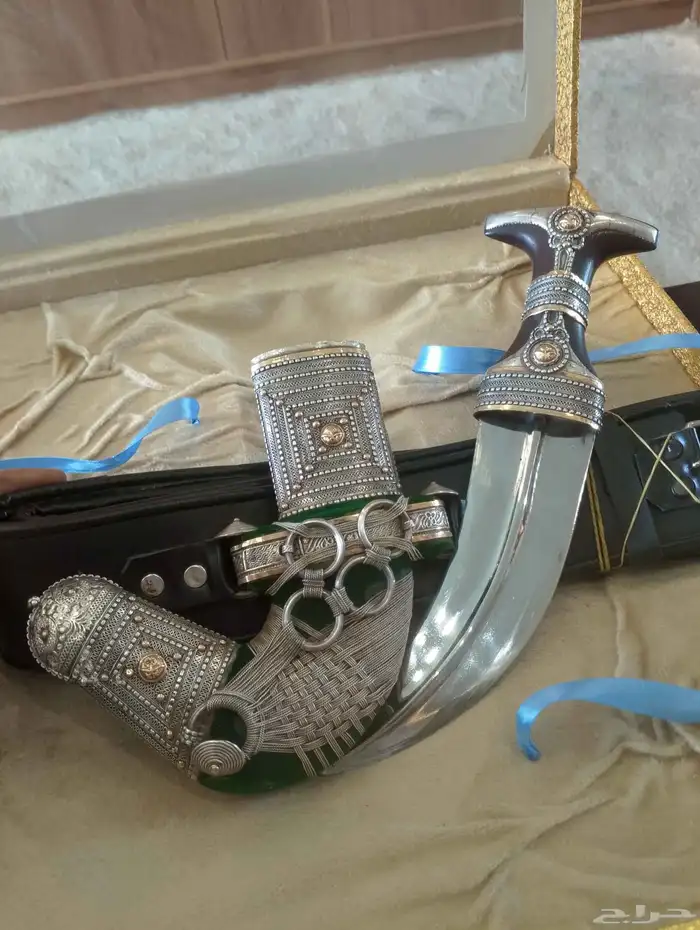 خنجر فضه مطعم بذهب 2