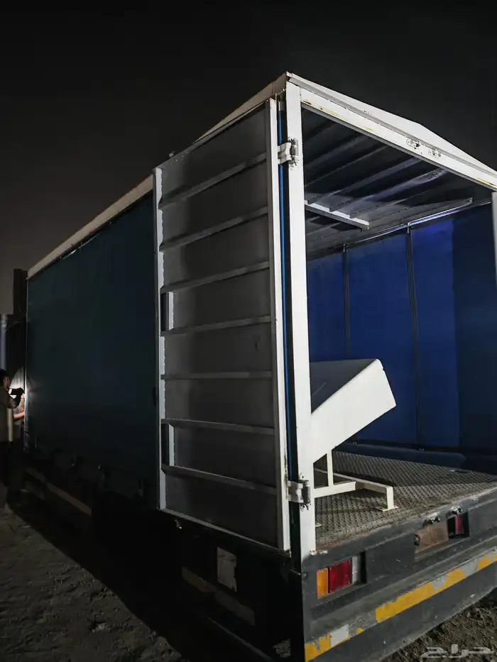 صندوق ستارة دينا طول 5.5 متر بحالة ممتازة 0