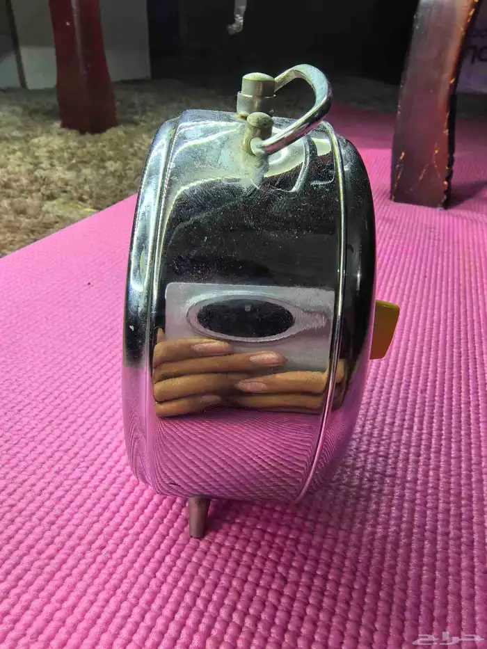 ساعه قديمه للبيع من الزمان الجميل 0