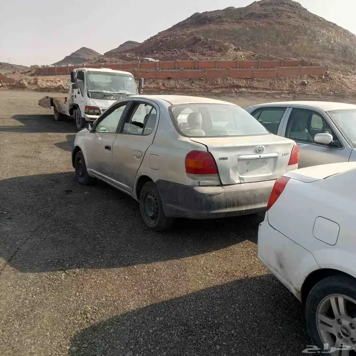 تويوتا نسيان. فورد 6