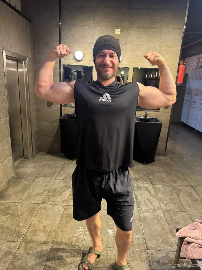 (مدرب شخصي) معلم سباحة وإنقاذ ومدرب لياقة بدنية (جيم) 0