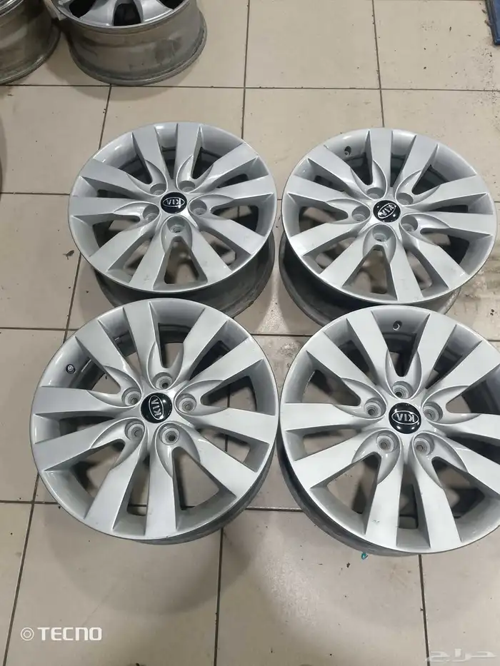 طقم جنوط سيراتو أصلي وكاله مقاس 17 2