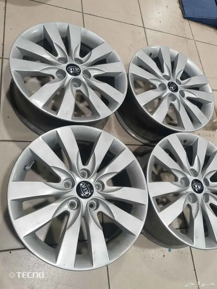 طقم جنوط سيراتو أصلي وكاله مقاس 17 0