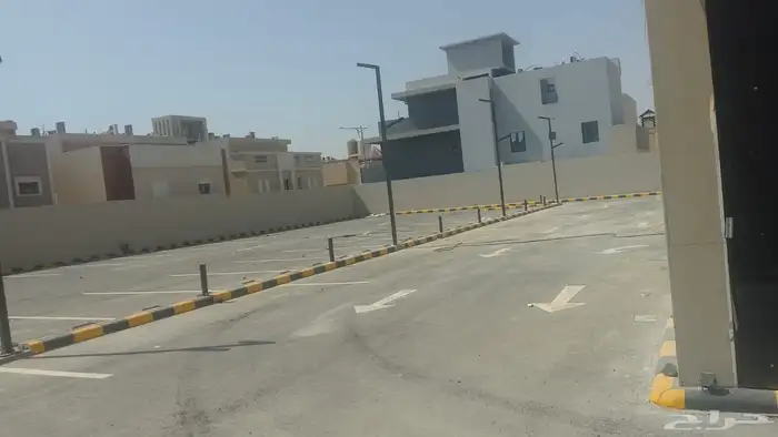 درايف ثرو للإيجار شمال الرياض 2