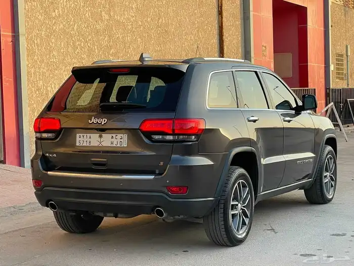 جراند شروكي ليمتد 2017 - 8 سلندر فل كامل 3