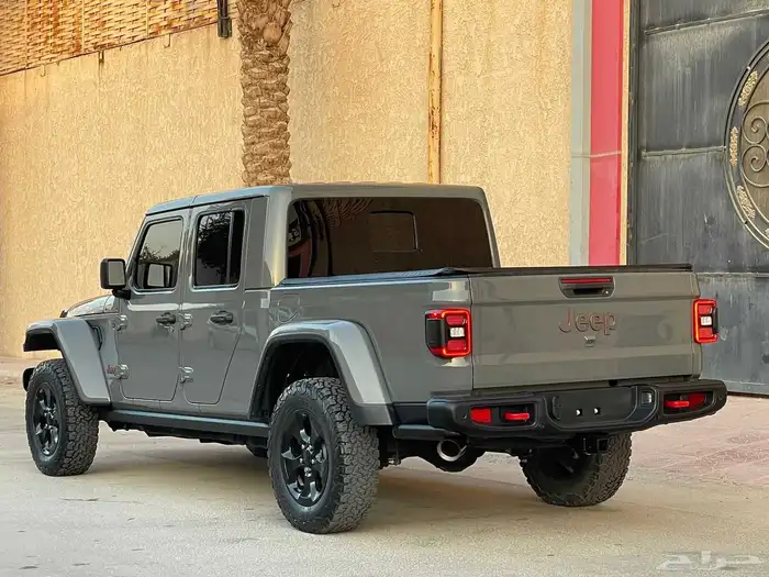 رانجلر جلاديتور 2021 روبيكون فل كامل بحالة الوكالة 4