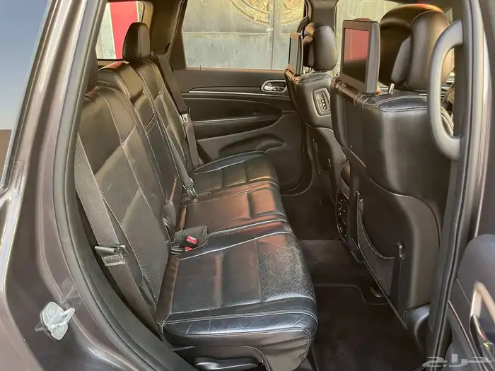 جراند شروكي ليمتد 2017 - 8 سلندر فل كامل 18