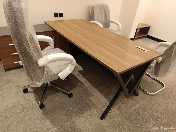 اختار مكتبك وابدأ يومك باحترافية 1