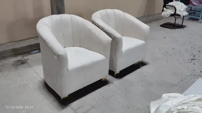 تأجير كراسي وطاولات وكنب ومخيمات وجميع لوازم الحفلات والمنا 4