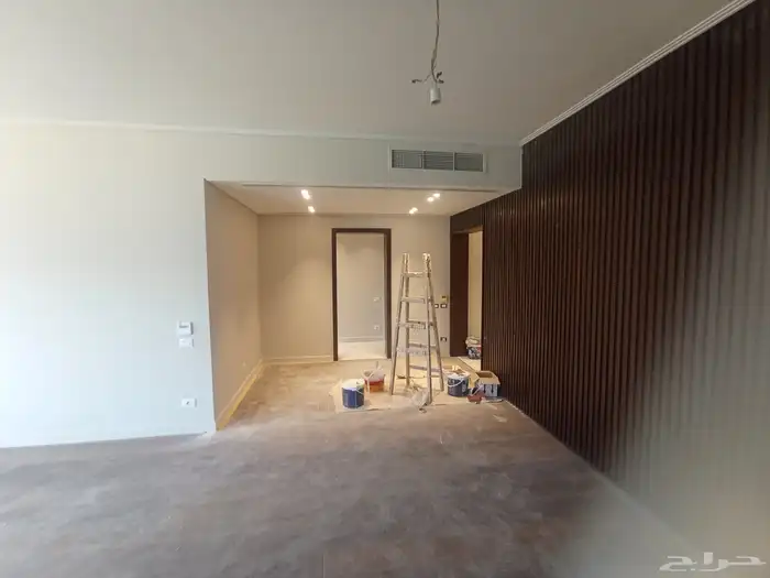 معلم دهانات وديكورات وبديل خشب وبديل رخام و فوم 1