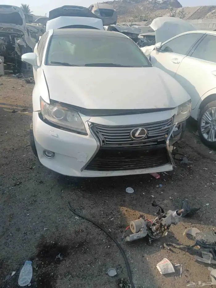 يوجد قطع غيار السيارات مستعمله نضيفه الكزاس Es350 0