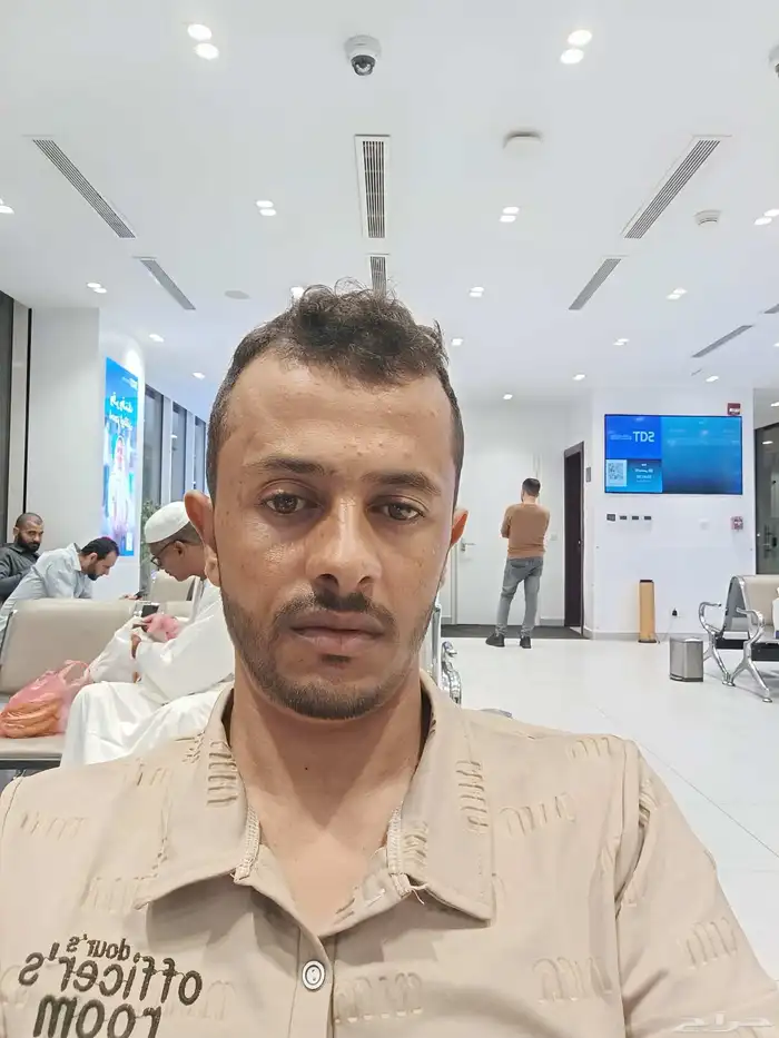 ابحث عن عمل في اي مجال. 0