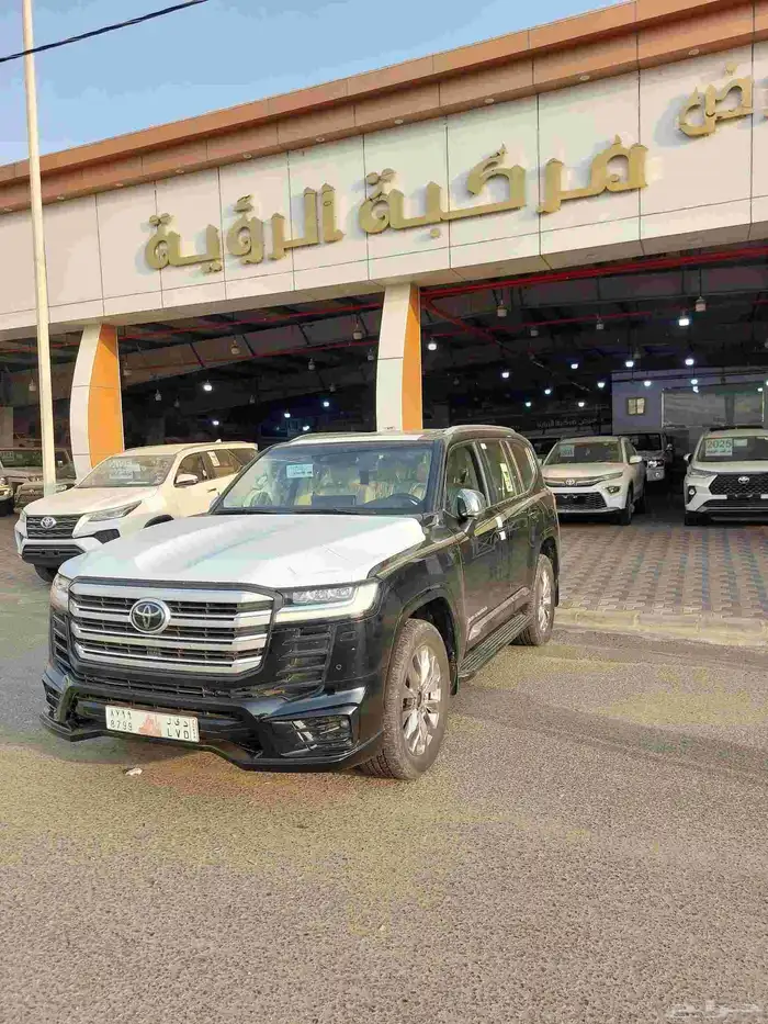 تويوتا لاندكروزر VXS اسود 2022 ممشي 83الف 1