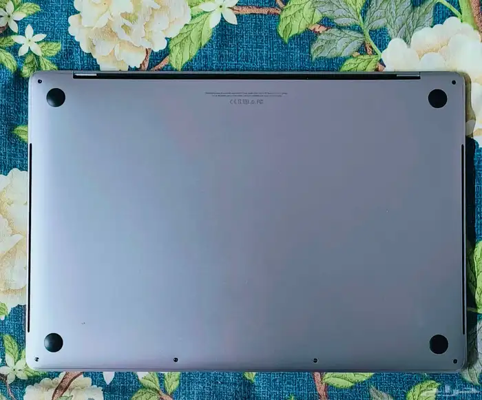 MACBOOK PRO CORE I9 32GB RAM TOUCHBAR 1