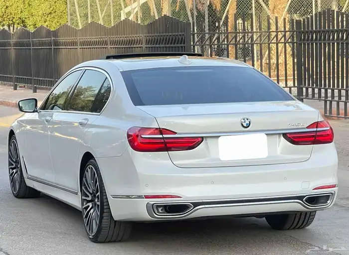 بي ام دبليو Li740 2019 فل سعودي 3