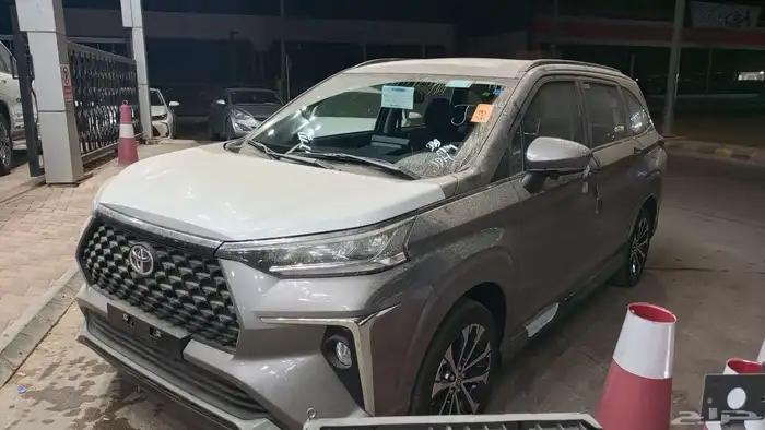 تويوتا فيلوز 2025 GLX فل كامل 3