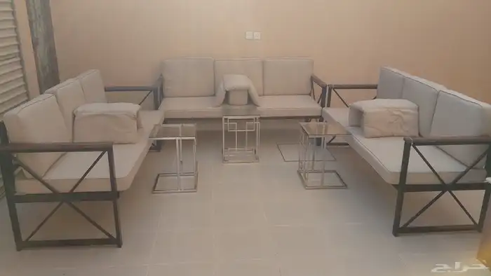 تاجير جلسات مظلات كنب كراسي ملكي طاولات كراسي ملبس 0