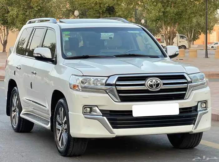 تويوتا لاندكروزر VXR 2016 فل سعودي 1