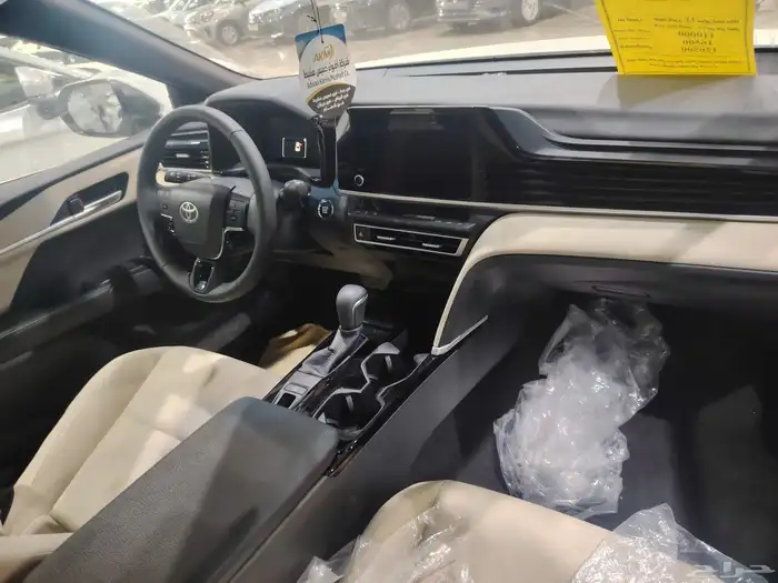 تويوتا كامري LE بنزين فتحة سقف - تشغيل بصمه - دخول ذكي 5