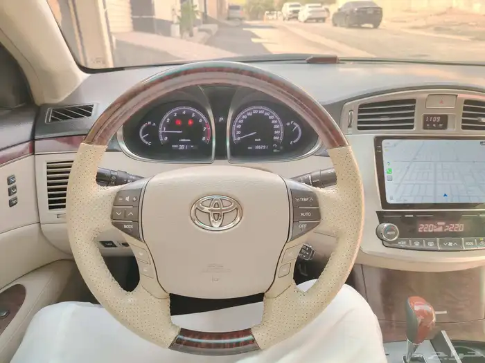 للبيع تويوتا افالون ليمتد2011 17