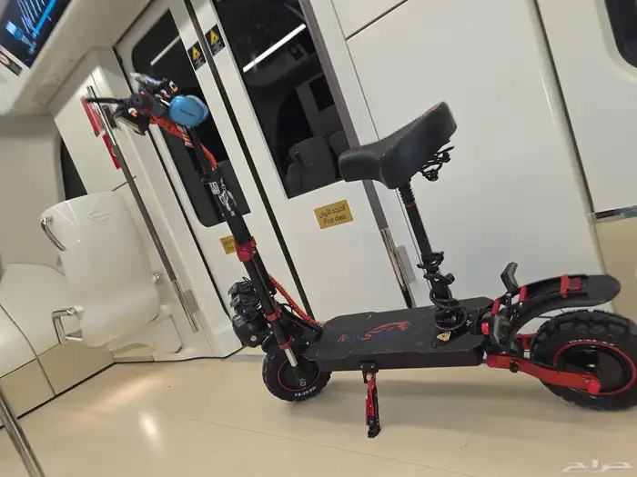 السلام عليكم سكوتر المدرعة للبيع المستخدم نظيف إسكوتر نضيفف 1