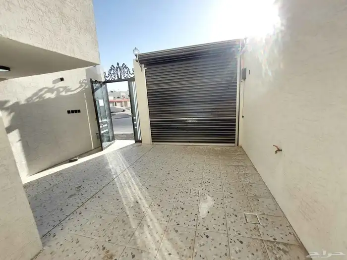 للبيع شقه تمليك نظم دبلكس مخطط 91جديدة مدخل خاص 1