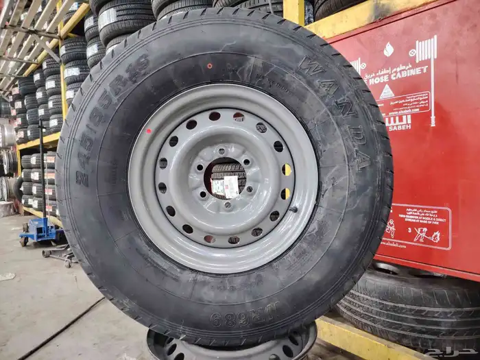 جنوط هلل افجي FJ مع كفرات شاهين مقاس 16 5