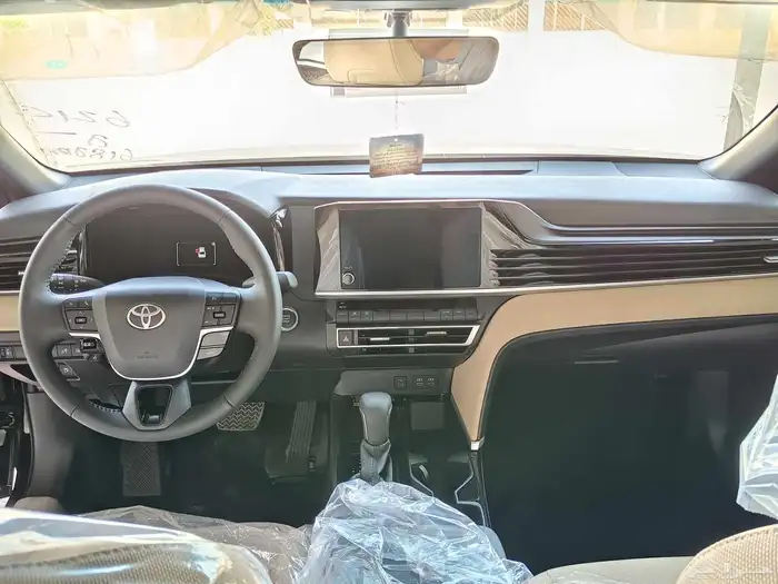 تويوتا كامرى LE موديل 2025 اصفار سعودى- نصف فل 8