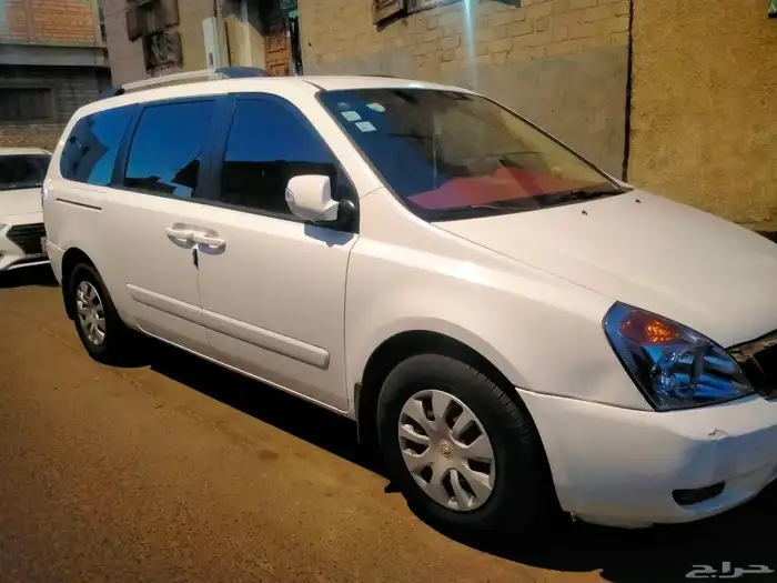 كيا كرنفال 2015 رقم صاحب السياره 3