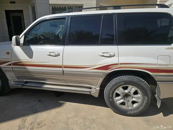 تويوتا لاند كروزر جي إكس آر موديل 2005 4