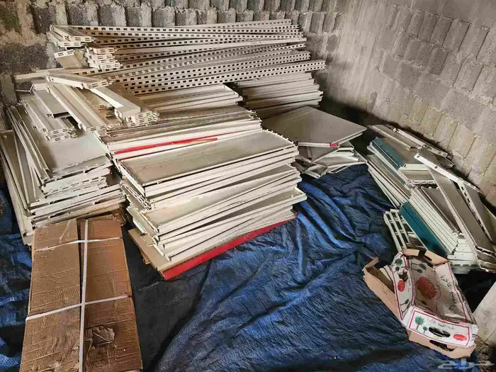 رفوف للبيع 0