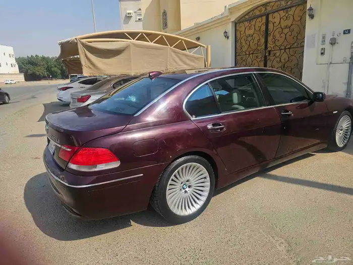 مخزن للبيع BMW Large شاص طويل ممشى قليل 163000 الف كم 3