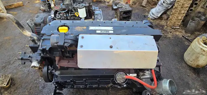 للبيع مكينة فولفو شبه جديدة تركب بوكلينات وشياول ومعدات اسفل 3