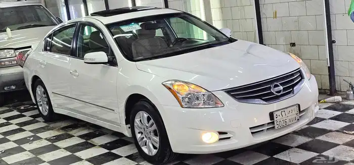 نيسان التيما 2010 0