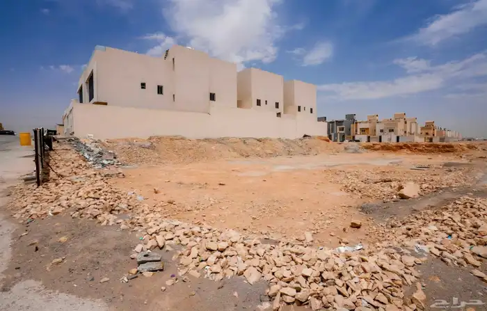 ارض للبيع بحي الحزم 1