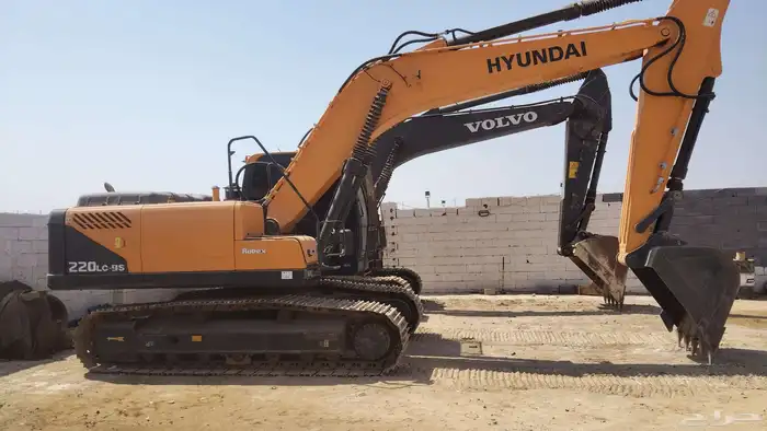 بوكلين هيونداي 2022 مقاس 220 للبيع 4300 ساعة حاله نظيفه جدا 5