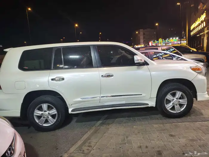 جيب لاند كروزر 2013 6