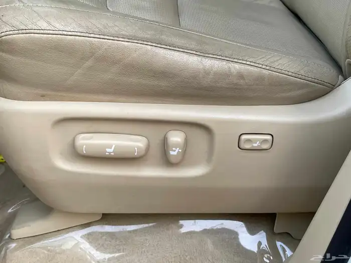 تويوتا لاندكروزر VXR 2016 فل سعودي 17