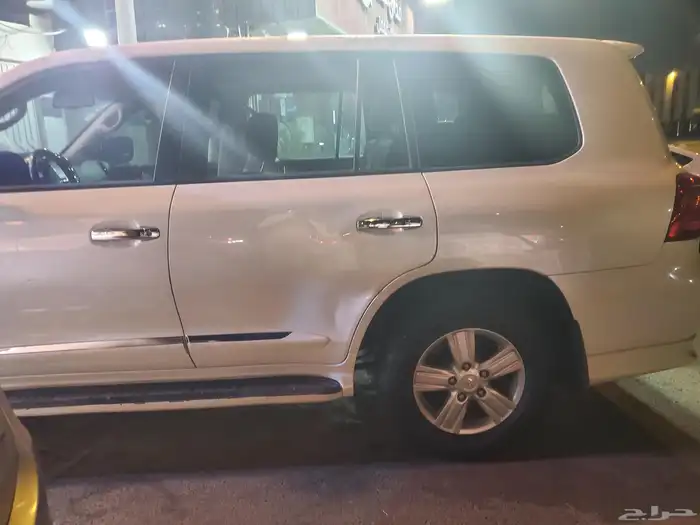 جيب لاند كروزر 2013 2