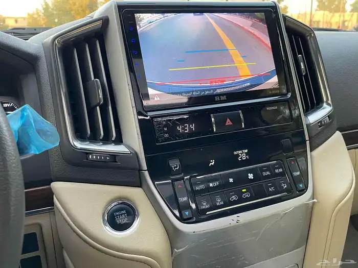 تويوتا لاندكروزر VXR 2016 فل سعودي 13