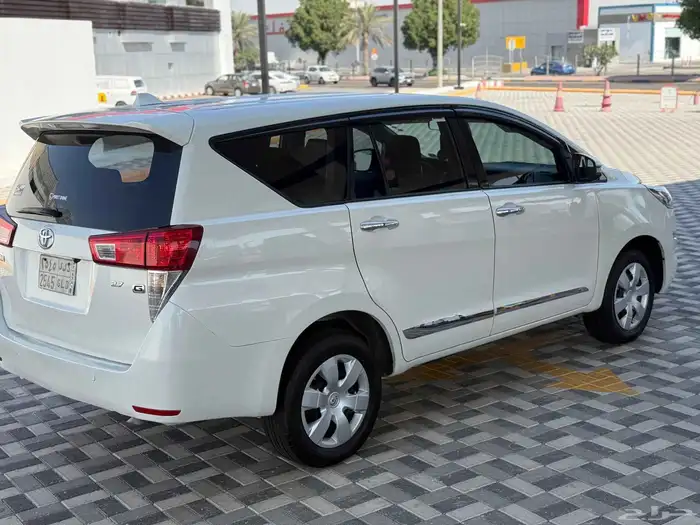 تويوتا انوفا 2