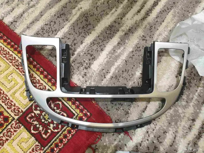 للبيع شاشة جنسس 2013 3