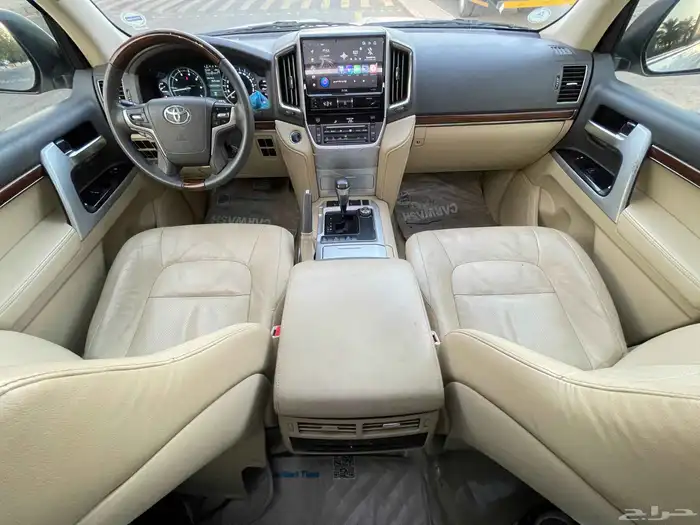 تويوتا لاندكروزر VXR 2016 فل سعودي 9