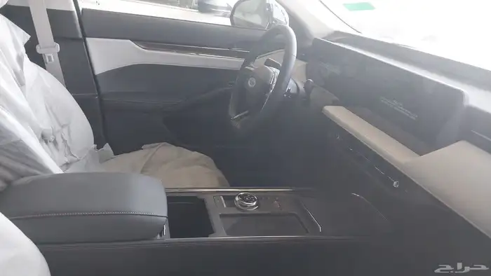 فورد تورس تيتانيوم 2026 3